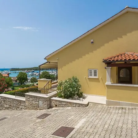 Villa Alba With Jacuzzi And Sea View *