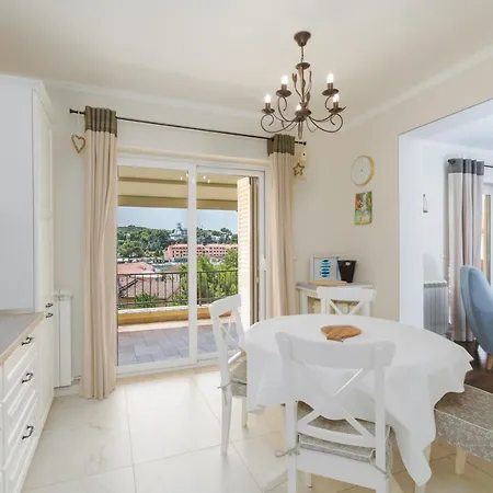 Alba With Jacuzzi And Sea View
